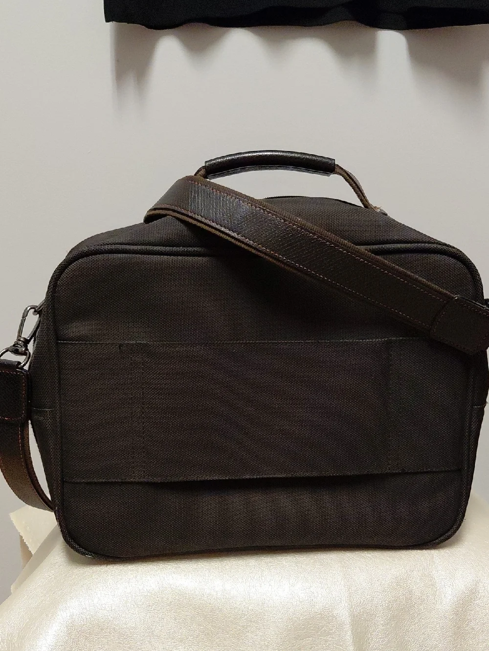 Longchamp Black Travel Briefcase with Padded Shoulder Strap